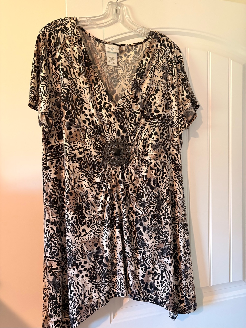 Jaclyn Smith Beige and Black Animal Print V-Neck Tunic with Decorative Medallion